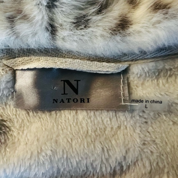 Natori Cream Robe With Leopard Trim in brown,gray and cream Size Large - Picture 12 of 13